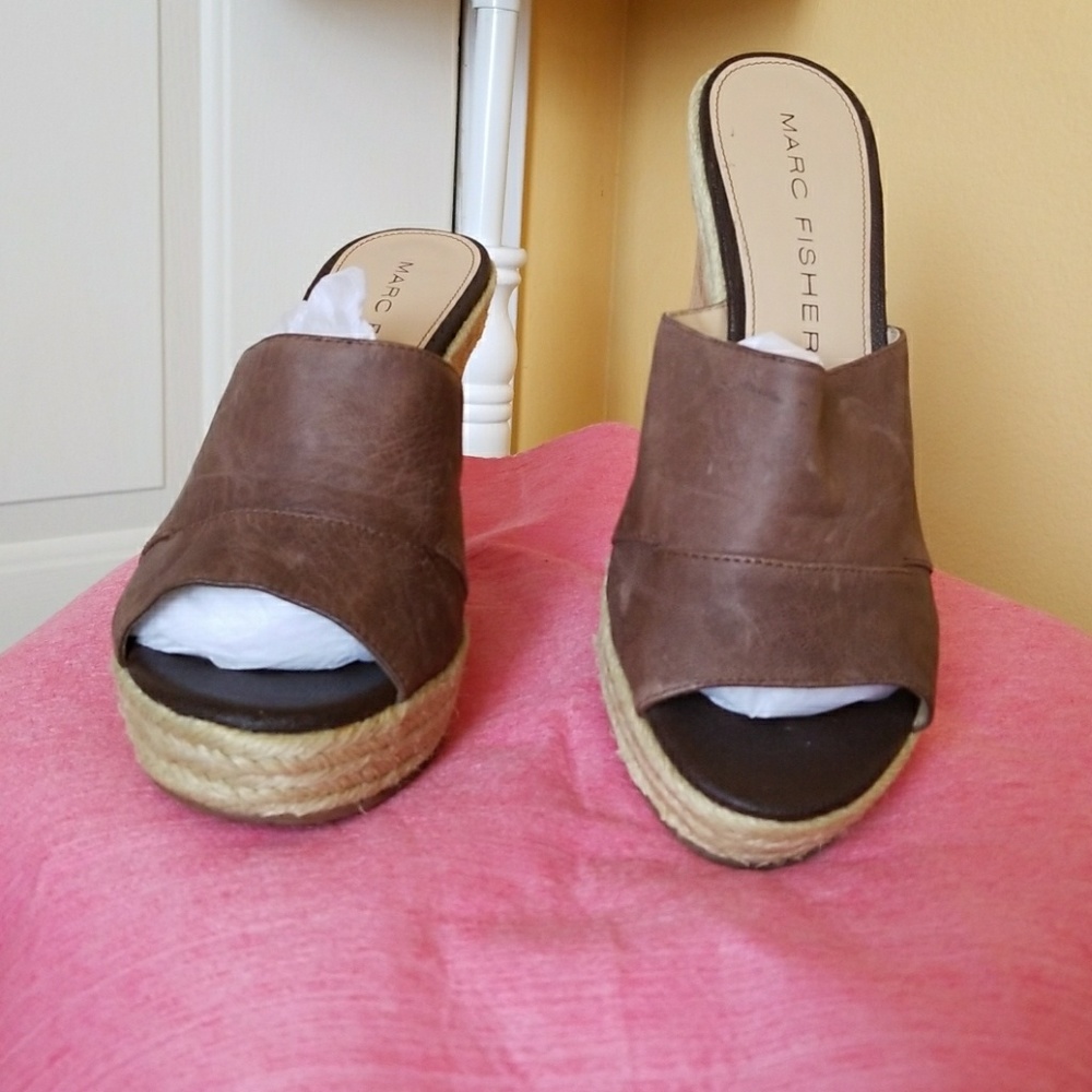 Marc Fisher wedges, sz 9 - Picture 2 of 6